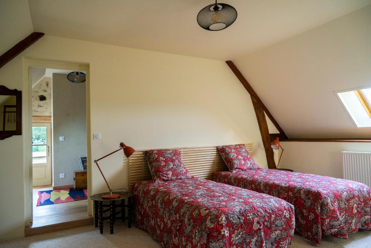 Chambre D'Hotes Chez Artiste Verrier, La Perriere - Perche Exterior photo